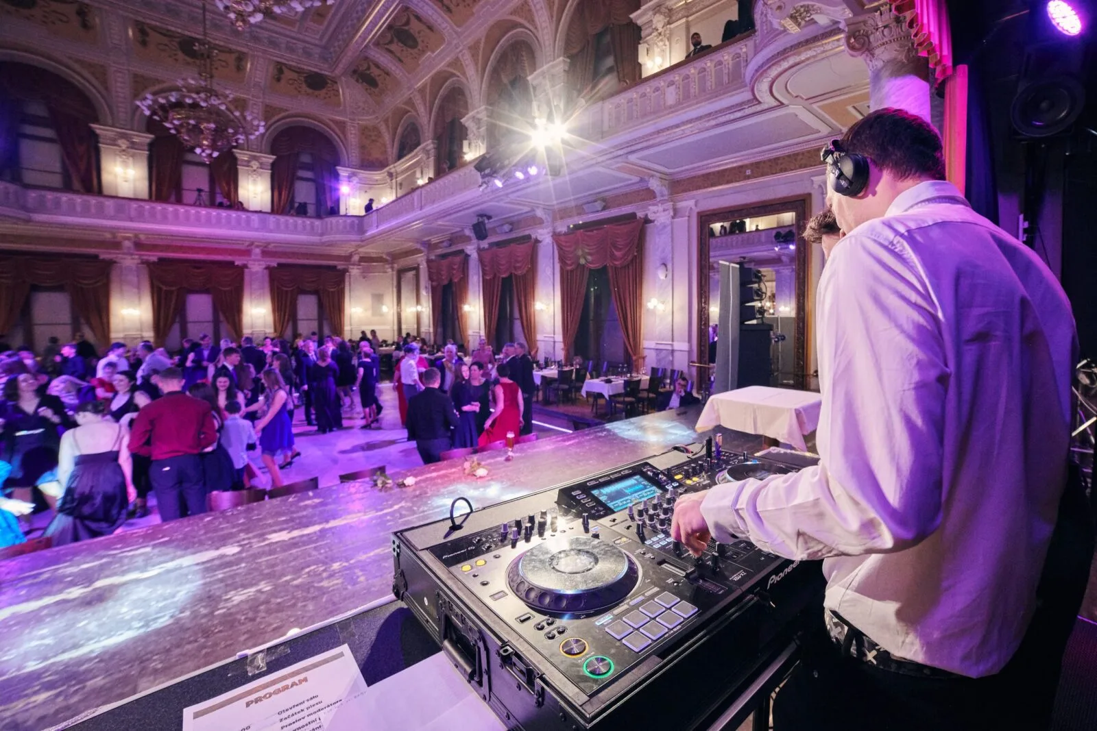 DAZEHEART – tým DJ's z Plzeňského kraje při vystoupení na akci